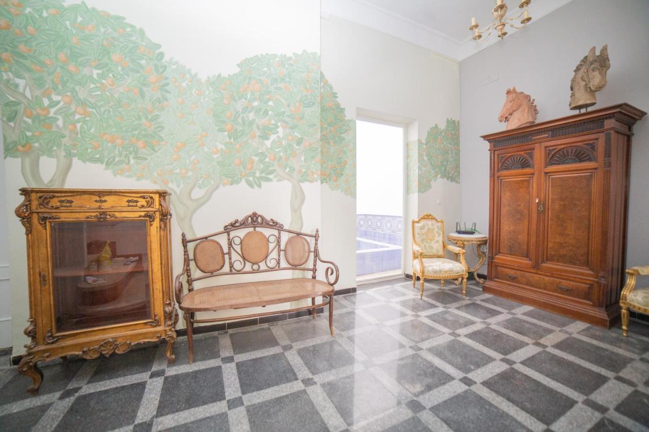 Casa Xanadu Seville - 6 Bedroom Andalusian Home With Terraces エクステリア 写真